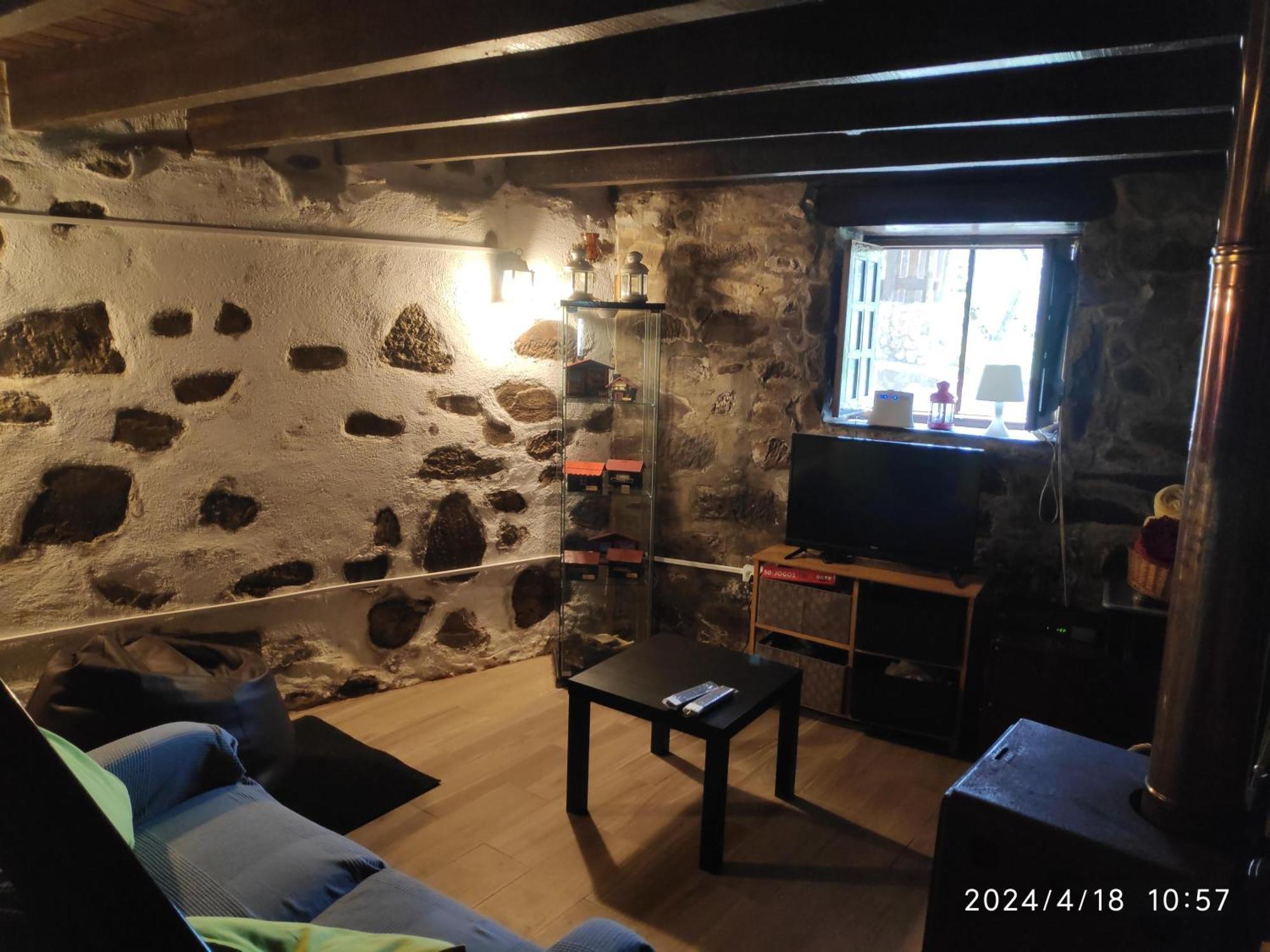 Casa Em Xisto Na Serra Da Lousa, Gondramaz Eksteriør bilde